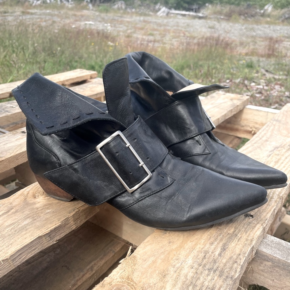 Fluevog Truth Melissa boots - size 8.5